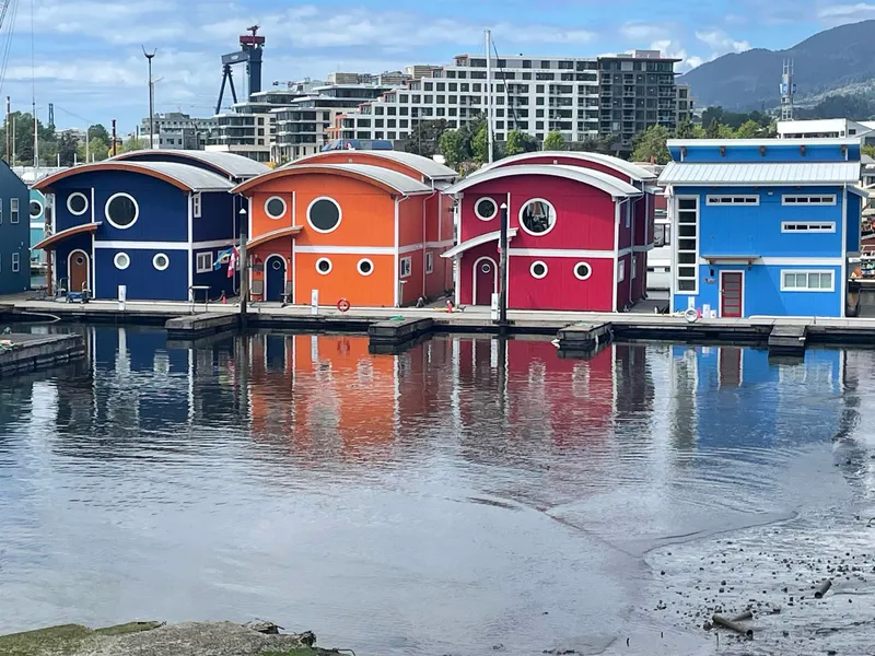 29 415 ESPLANADE AVENUE - photo 3 of 25