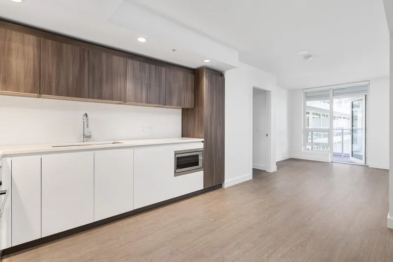 854 6328 NO. 3 ROAD - photo 2 of 11