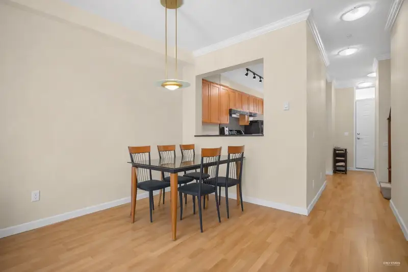 6190 CAMBIE STREET - photo 4 of 21