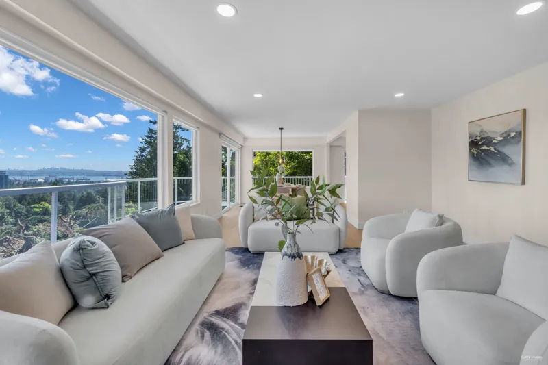 818 YOUNETTE DRIVE - photo 3 of 25