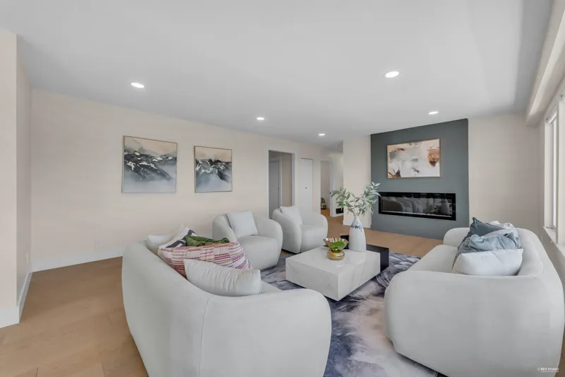 818 YOUNETTE DRIVE - photo 4 of 25