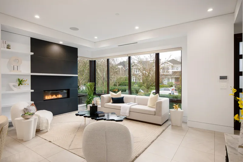 3953 W 21ST AVENUE - photo 1 of 25