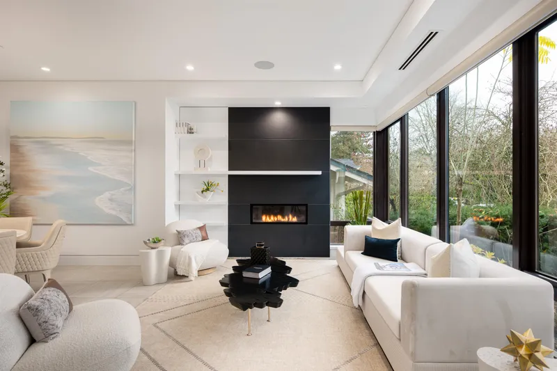 3953 W 21ST AVENUE - photo 2 of 25