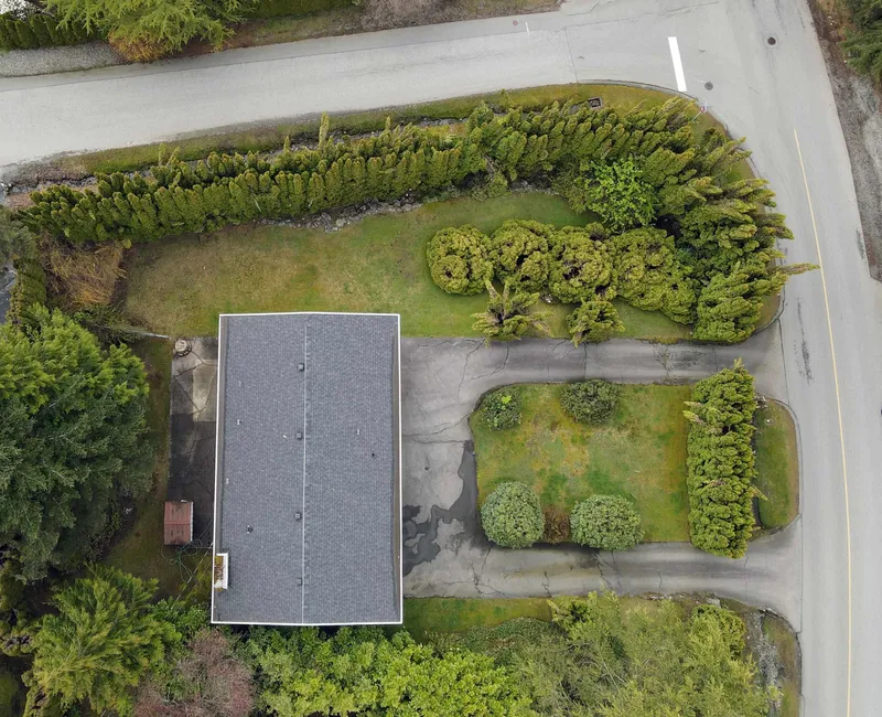 905 GREENWOOD ROAD - photo 3 of 25