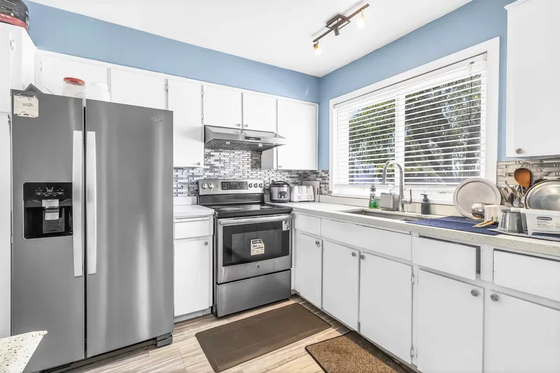 106 11901 89A AVENUE - photo 4 of 25