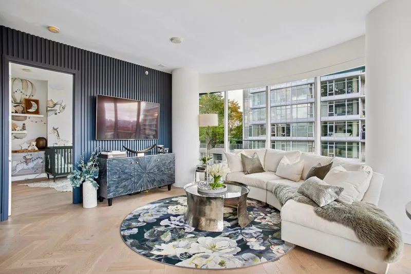 705 181 W 1ST AVENUE - photo 3 of 25