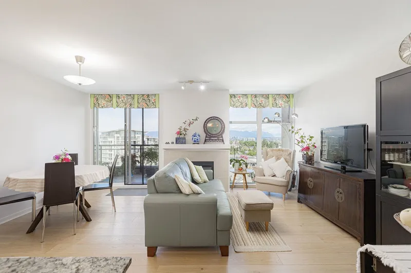 1607 8460 GRANVILLE AVENUE - photo 1 of 25