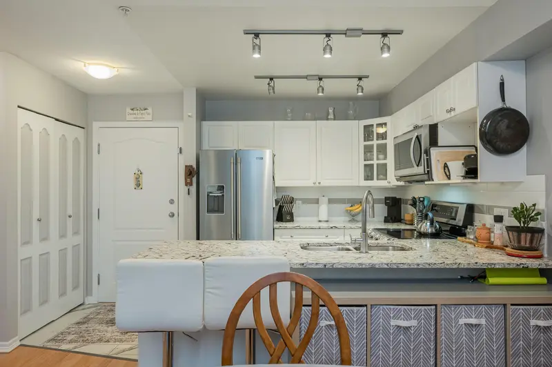 112 20896 57TH AVENUE - photo 4 of 24