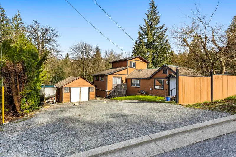 33861 PRENTIS AVENUE - photo 1 of 25