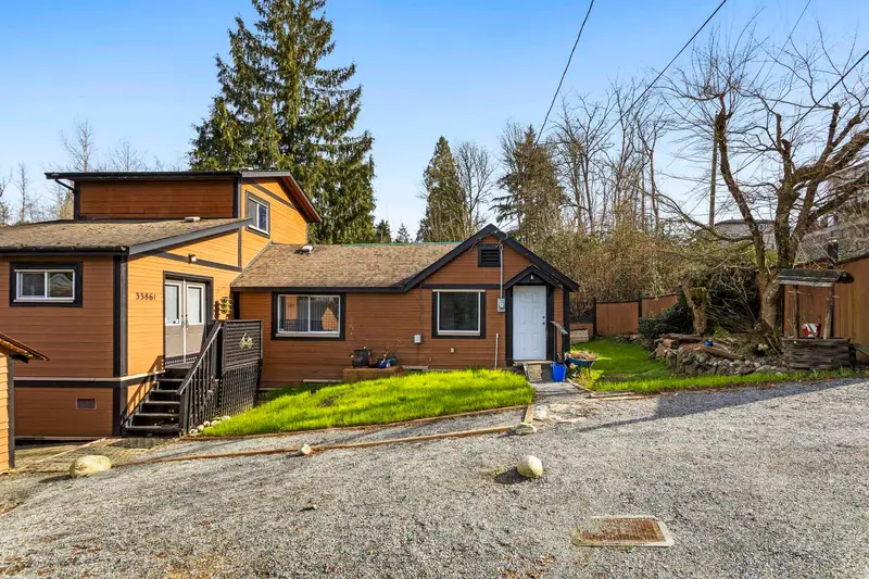 33861 PRENTIS AVENUE - photo 3 of 25