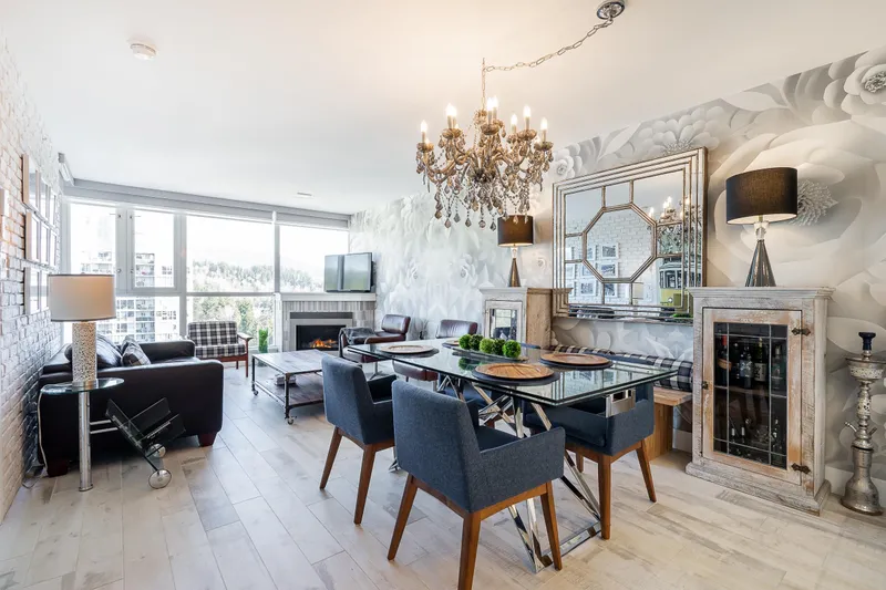 1806 235 GUILDFORD WAY - photo 1 of 25