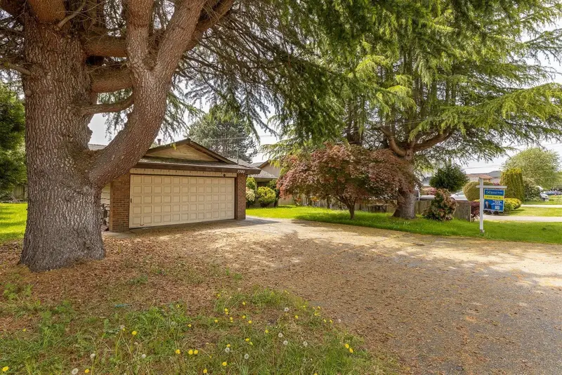 7780 ACHESON ROAD - photo 3 of 25