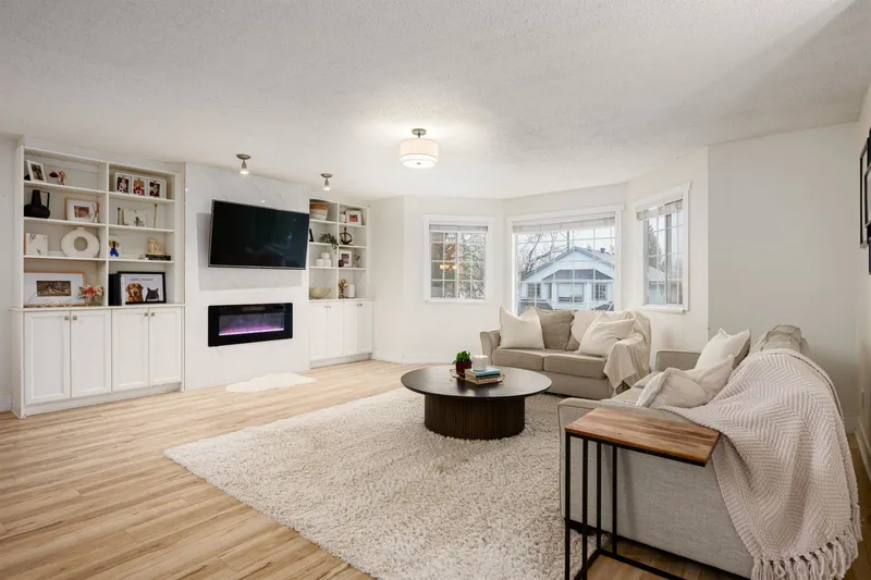 22404 MORSE CRESCENT - photo 3 of 25