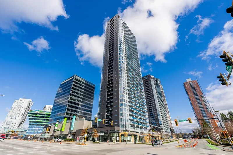 2507 13615 FRASER HIGHWAY - photo 1 of 25