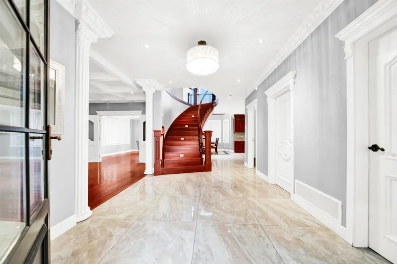 35632 EAGLE VIEW PLACE - photo 2 of 25