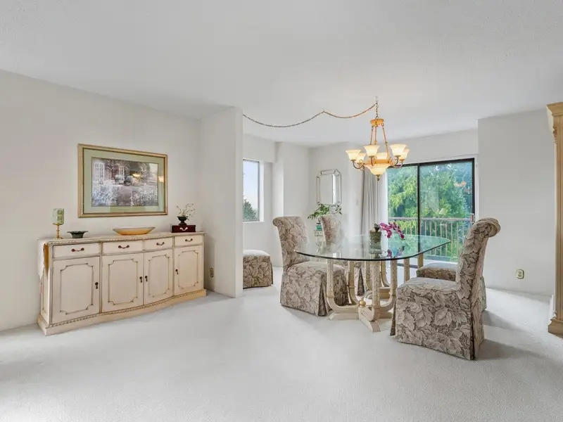 8355 NELSON AVENUE - photo 4 of 25