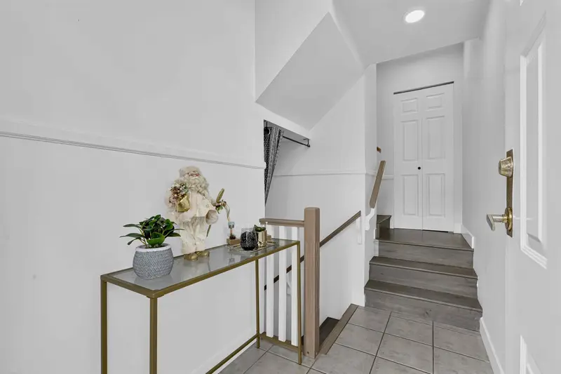 27 6518 121 STREET - photo 3 of 25