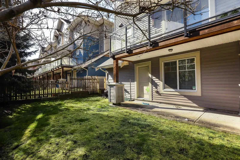 73 20498 82 AVENUE - photo 4 of 25