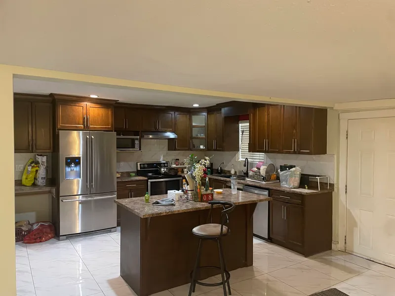 13538 84 AVENUE - photo 2 of 25