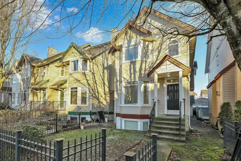 6626 HAMPTON BOULEVARD - photo 1 of 25