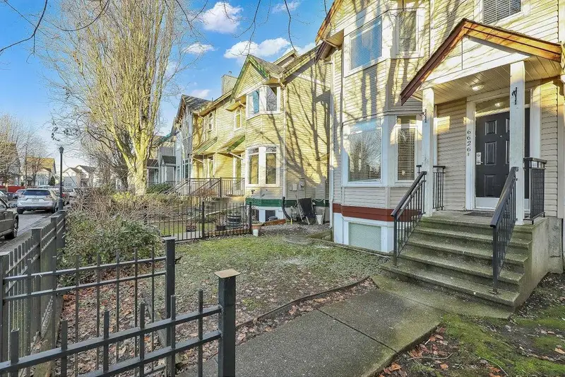 6626 HAMPTON BOULEVARD - photo 4 of 25