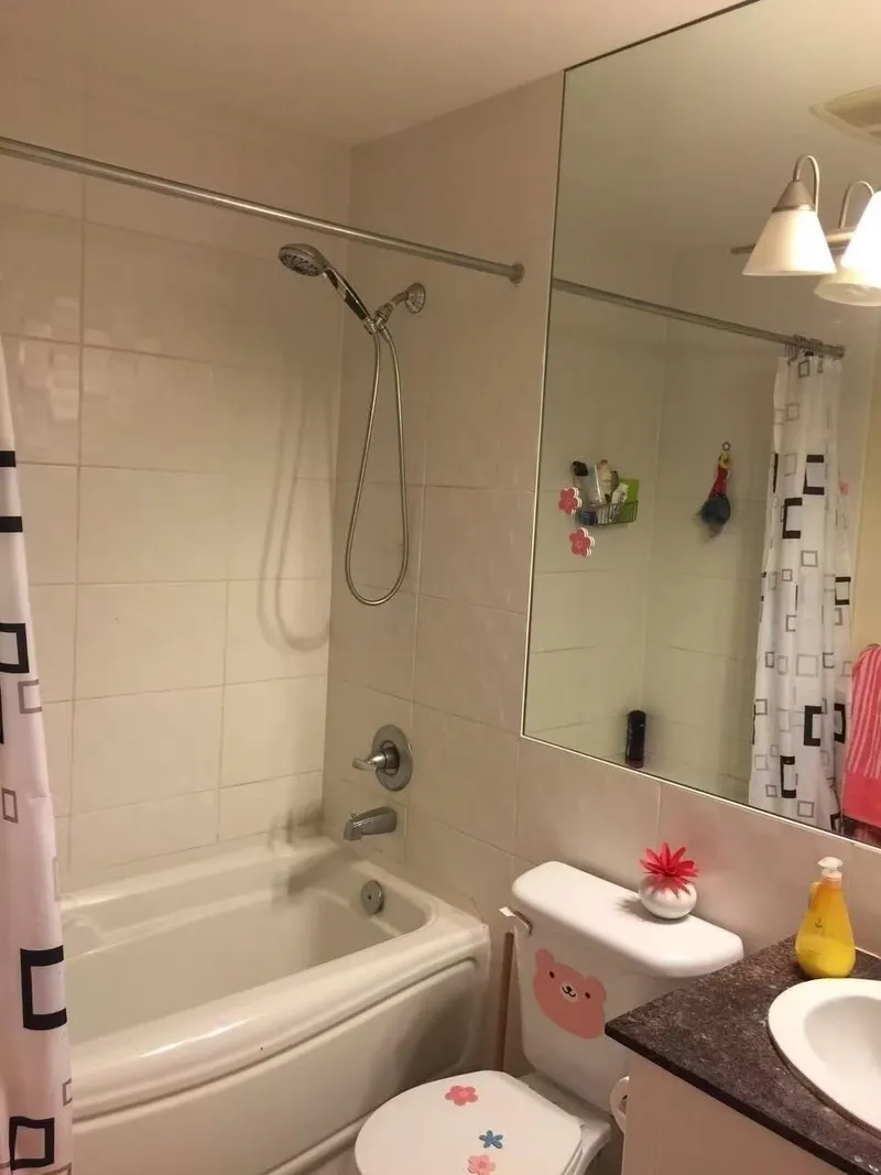 310 3651 FOSTER AVENUE - photo 4 of 7