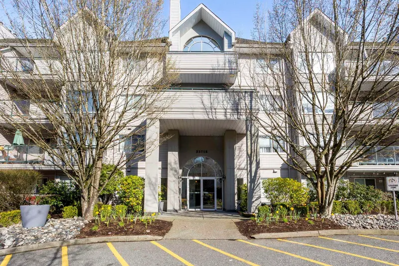 304 33718 KING ROAD - photo 3 of 25