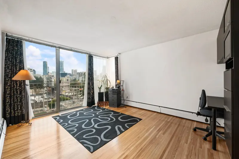 906 1250 BURNABY STREET - photo 2 of 25