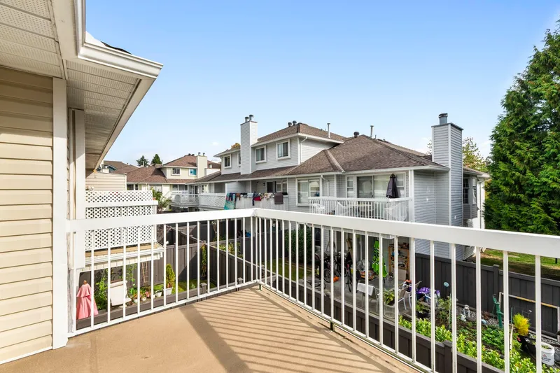 6 13970 72 AVENUE - photo 4 of 25