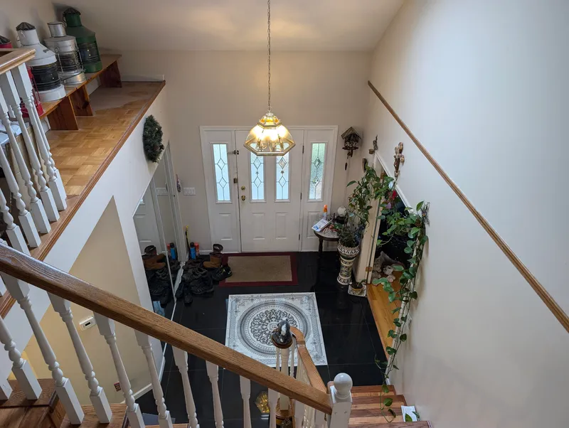 14505 89 AVENUE - photo 3 of 13