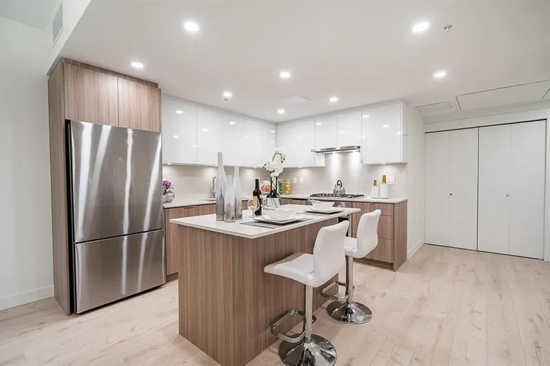 202 8428 PARK ROAD - photo 2 of 20