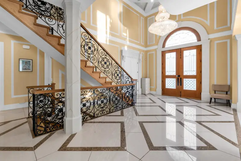 8233 GOVERNMENT ROAD - photo 4 of 25