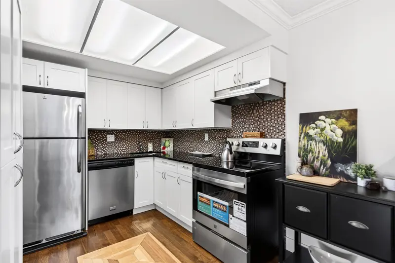 208 11957 223 STREET - photo 3 of 25