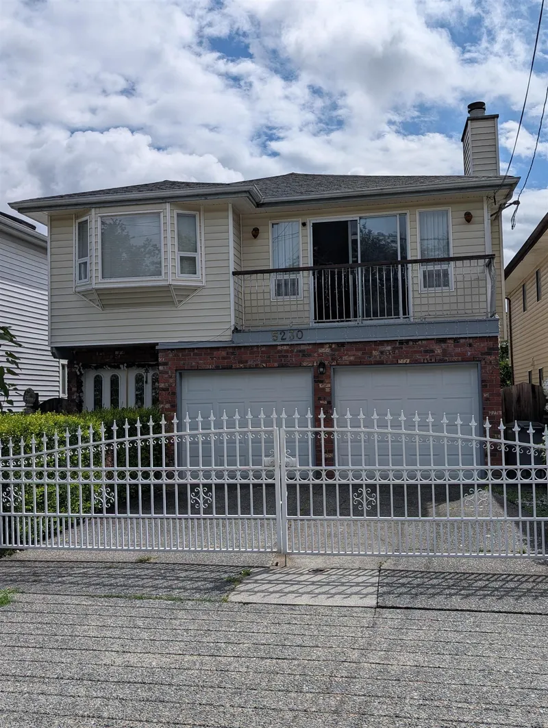 5230 MCKINNON STREET - photo 3 of 9