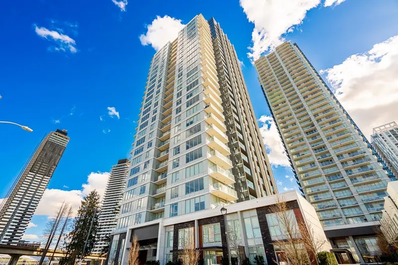 2111 13428 105 AVENUE - photo 3 of 25