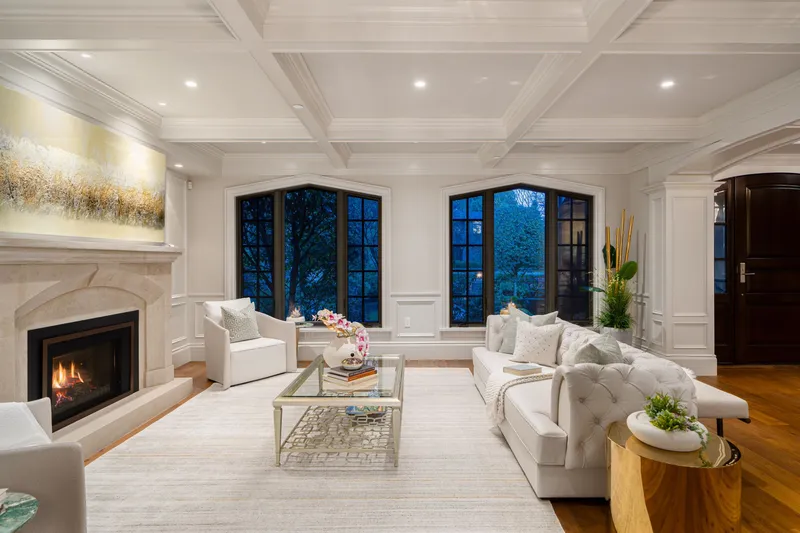 5989 CHURCHILL STREET - photo 3 of 24