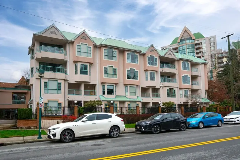 108E 3081 GLEN DRIVE - photo 2 of 25