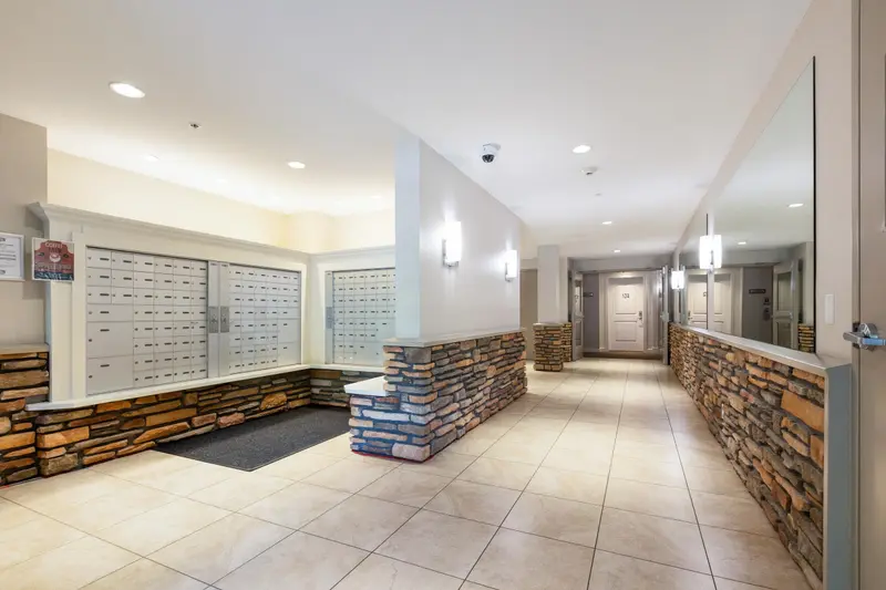 429 8288 207A STREET - photo 4 of 25