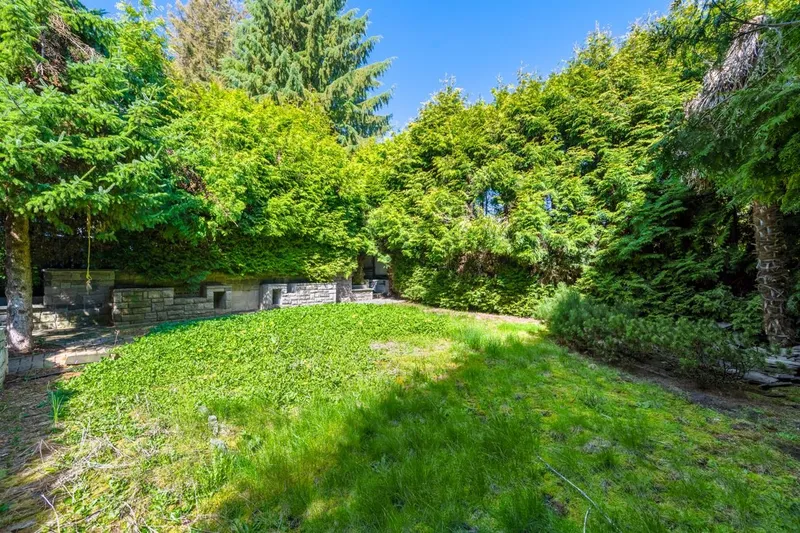 6030 ELGIN AVENUE - photo 4 of 25