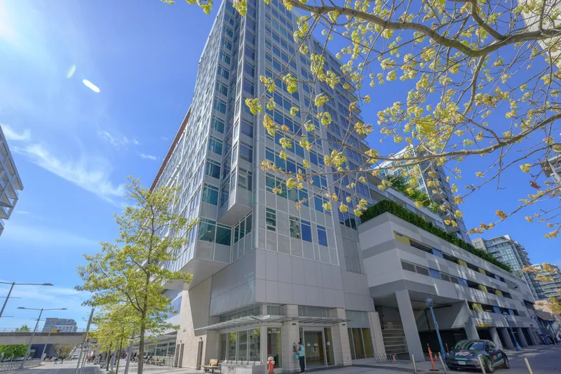 560 6288 NO. 3 ROAD - photo 1 of 20