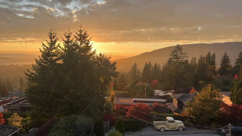 4050 ST. PAULS AVENUE - photo 2 of 25