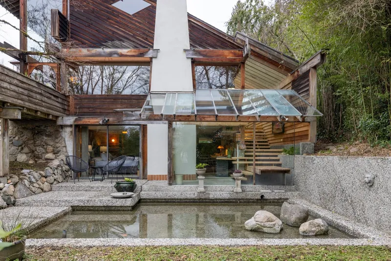 2094 HAYWOOD AVENUE - photo 4 of 25