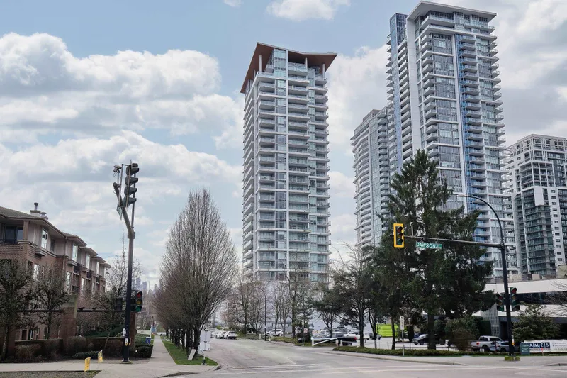 504 2351 BETA AVENUE - photo 1 of 19