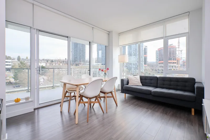 504 2351 BETA AVENUE - photo 3 of 19