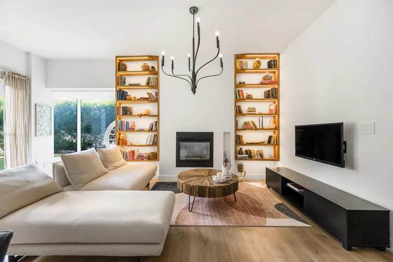 102 410 CARNARVON STREET - photo 2 of 24