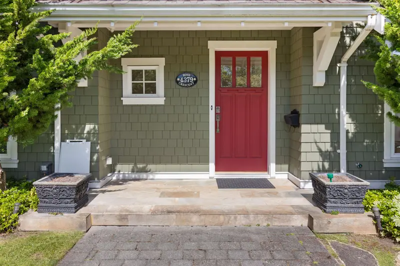 4379 ROSS CRESCENT - photo 2 of 25