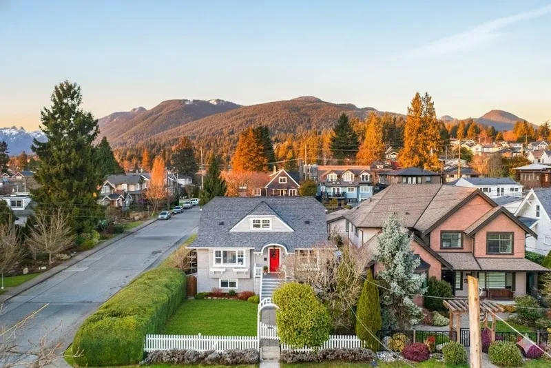 404 E 15TH STREET - photo 4 of 25