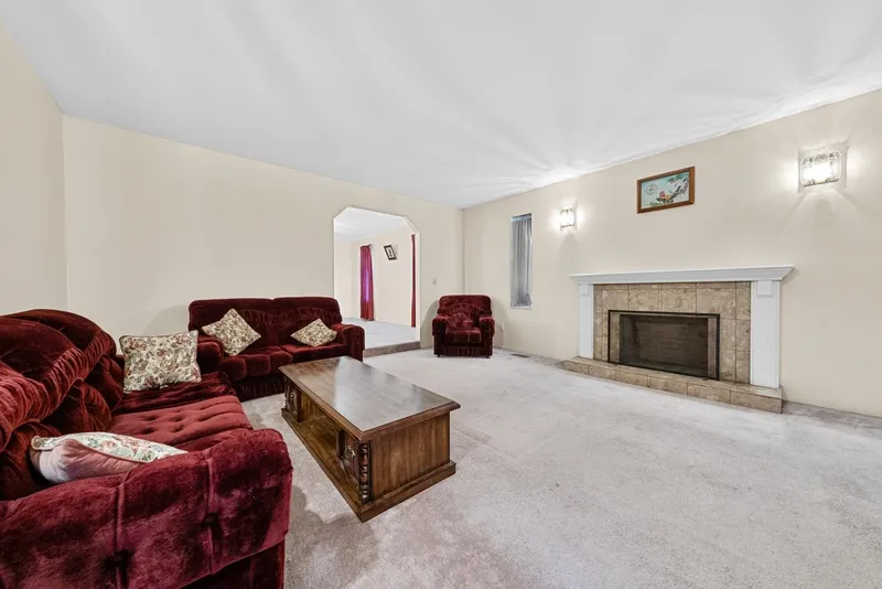 8020 GENERAL CURRIE ROAD - photo 4 of 25