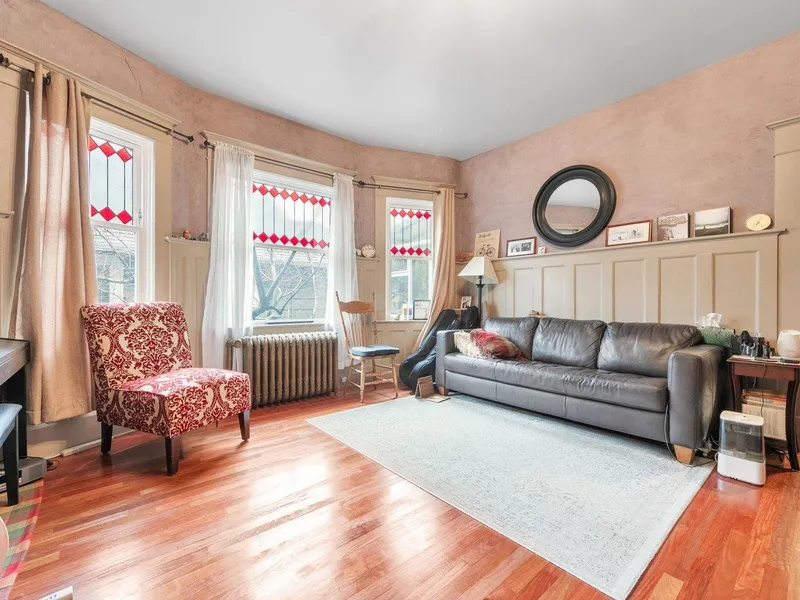 482 W 17TH AVENUE - photo 4 of 25