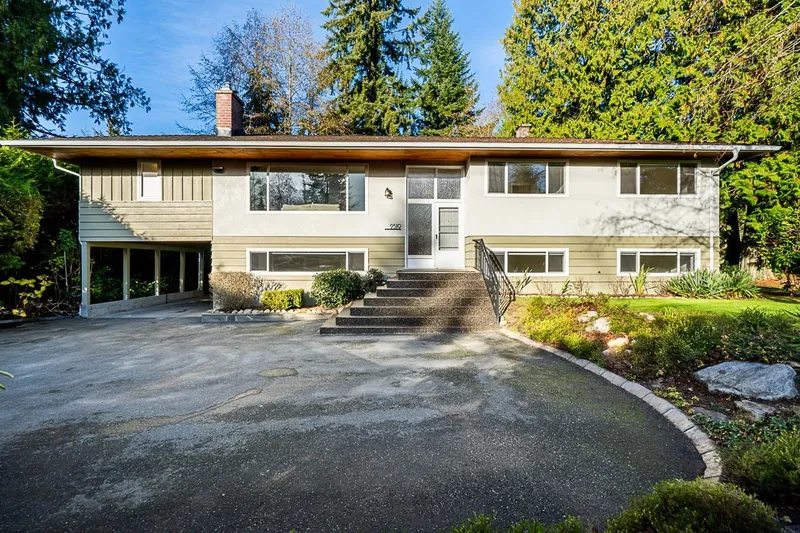 2519 EAST ROAD - photo 2 of 25